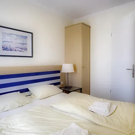 Am Kurhaus 318 Pp 81 *